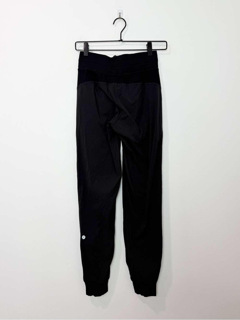 Lululemon Dance Studio Mid-Rise Jogger
Full Length Black Size 2 - Picture 3 of 6